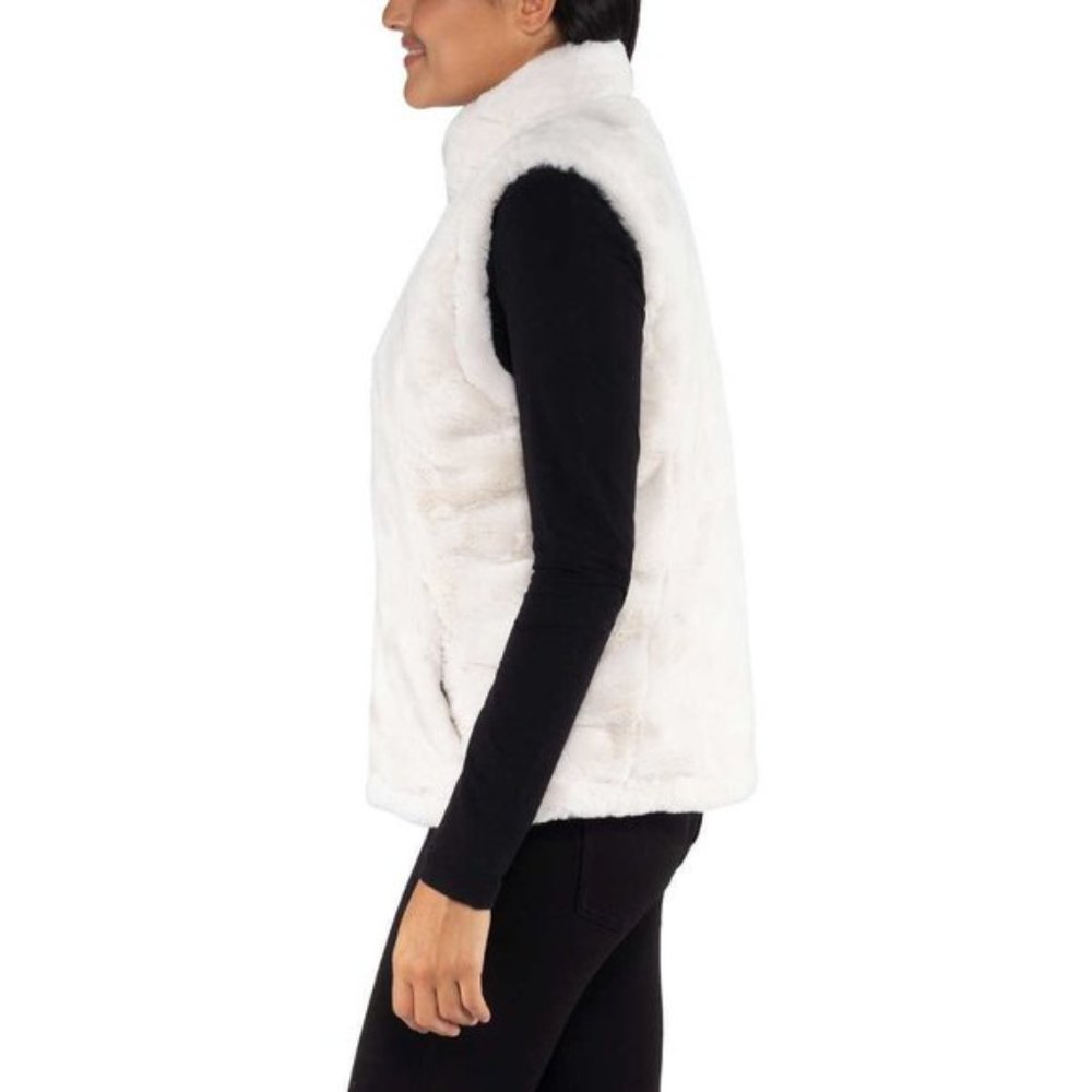 IVORY NWT Quilted Faux Fur Puffer Vest  Reversible  Nicole Miller - Picture 10 of 13